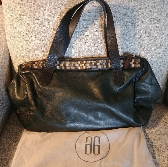 Leather shoulder bag - Picture 12 of 16